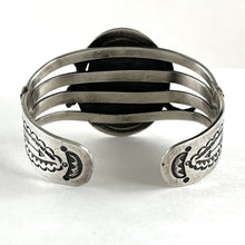 Load image into Gallery viewer, Vintage Single Stone Bracelet