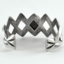 Load image into Gallery viewer, Vintage Navajo Guild Bracelet