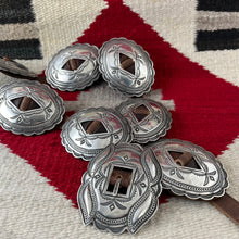 Load image into Gallery viewer, Vintage Navajo Concho Belt