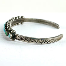 Load image into Gallery viewer, Vintage Single Row Dot Bracelet
