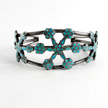 Load image into Gallery viewer, Vintage Snowflake Bracelet
