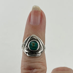 Vintage Baby Arrowhead Ring<br>Size: 1.5
