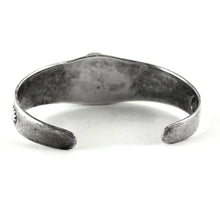 Load image into Gallery viewer, Ingot Single Stone
