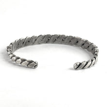 Load image into Gallery viewer, Vintage Diagonal Row Bracelet
