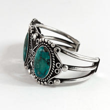 Load image into Gallery viewer, Vintage Ingot Three Stone Bracelet
