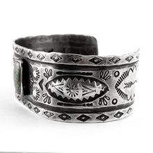 Load image into Gallery viewer, Vintage Bracelet Elegant Stamps
