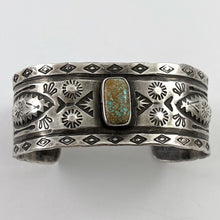 Load image into Gallery viewer, Vintage Bracelet Elegant Stamps

