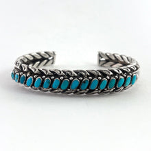 Load image into Gallery viewer, Vintage Heavy Stamped Twist Bracelet
