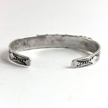 Load image into Gallery viewer, Vintage Eight Stone Bracelet
