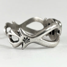 Load image into Gallery viewer, Ribbon Royston Bracelet<br>By Wilson Begay
