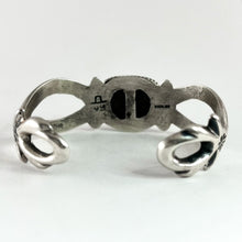 Load image into Gallery viewer, Ribbon Royston Bracelet<br>By Wilson Begay
