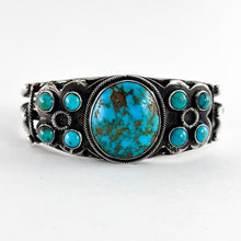Load image into Gallery viewer, Vintage Ingot Bracelet With Stones
