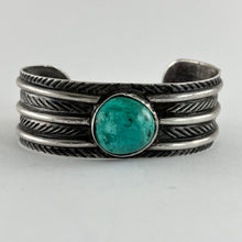 Load image into Gallery viewer, Vintage Ingot Single Stone Bracelet
