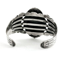 Load image into Gallery viewer, Vintage Single Stone Bracelet
