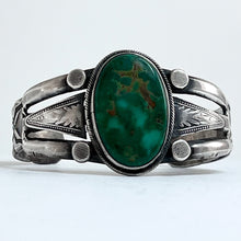 Load image into Gallery viewer, Vintage Single Stone Bracelet
