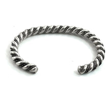 Load image into Gallery viewer, Vintage Heavy Twist Bracelet
