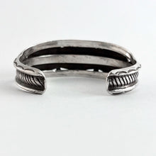 Load image into Gallery viewer, Vintage Three Stone Bracelet
