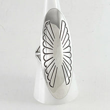 Load image into Gallery viewer, Silver Sleek&lt;br&gt;By Tommy Jackson&lt;br&gt;Size: 8
