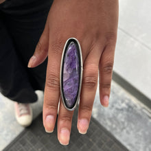 Load image into Gallery viewer, Long &amp; Narrow Charoite<br>Size: 9
