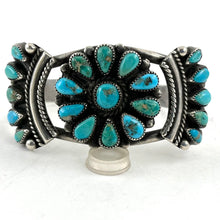 Load image into Gallery viewer, Small Beauty Vintage Bracelet
