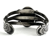 Load image into Gallery viewer, Vintage Single Stone Bracelet
