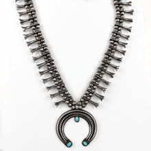 Load image into Gallery viewer, Simple Vintage Squash Necklace
