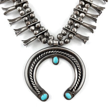 Load image into Gallery viewer, Simple Vintage Squash Necklace
