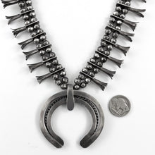 Load image into Gallery viewer, Simple Vintage Squash Necklace
