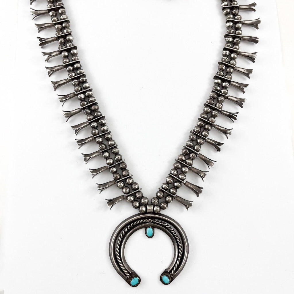 Simple Vintage Squash Necklace