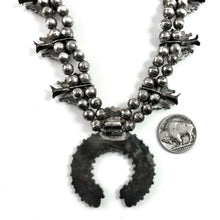 Load image into Gallery viewer, Vintage Cluster Squash Necklace
