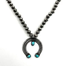 Load image into Gallery viewer, Naja On Handmade Beads
