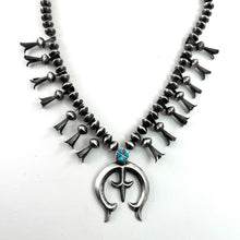 Load image into Gallery viewer, Vintage Squash Necklace

