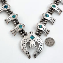 Load image into Gallery viewer, Stylized Peyote Bird Squash Necklace
