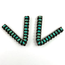 Load image into Gallery viewer, Vintage Collar Points
