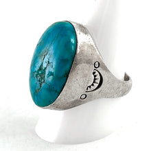Load image into Gallery viewer, Vintage Single Stone Ring<br>Size: 11

