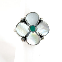 Load image into Gallery viewer, Flower Power<br>By Anselm &amp; Rosita Wallace<br>Size: 7.5
