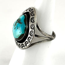 Load image into Gallery viewer, Vintage Shadowbox Ring<br>Size: 7
