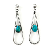 Load image into Gallery viewer, Vintage Open Drop Earrings
