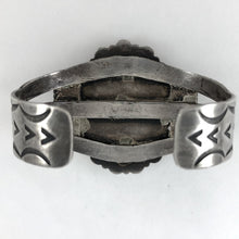 Load image into Gallery viewer, Vintage Navajo Agate Bracelet
